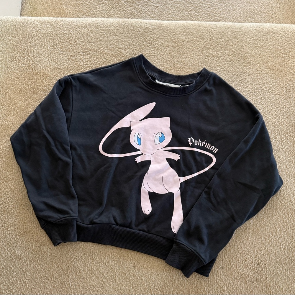 H&M Gray Charcoal Pokémon Mew Mewtoo Sweatshirt